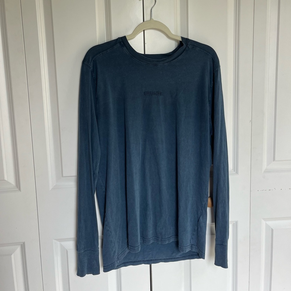 Hollister Men’s Long Sleeve Tee